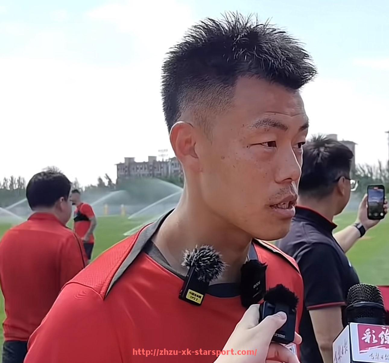 星空体育-英超有多少球员及体育竞技资源配置